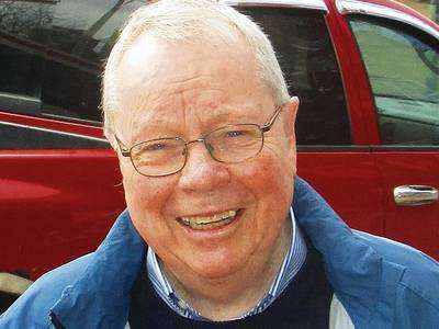 David Crombie is one of the famous mayors of Toronto.